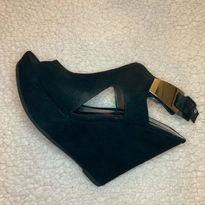 Carlos Santana black wedges very comfortable